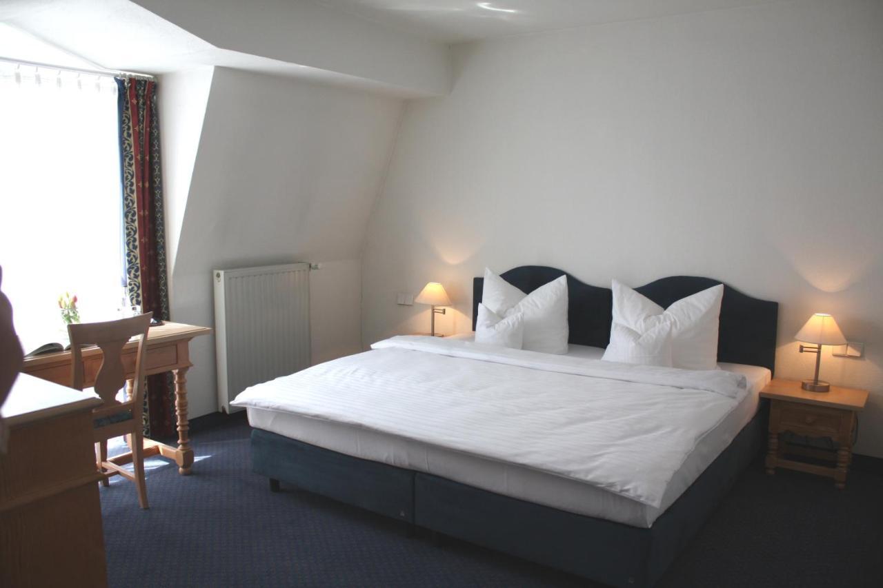 Hotel Zur Post 布里隆 外观 照片